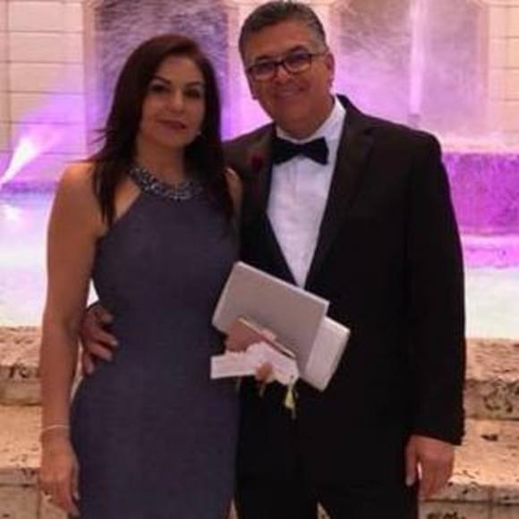 Meet your Posher, Gloria - Picture 1 of 1